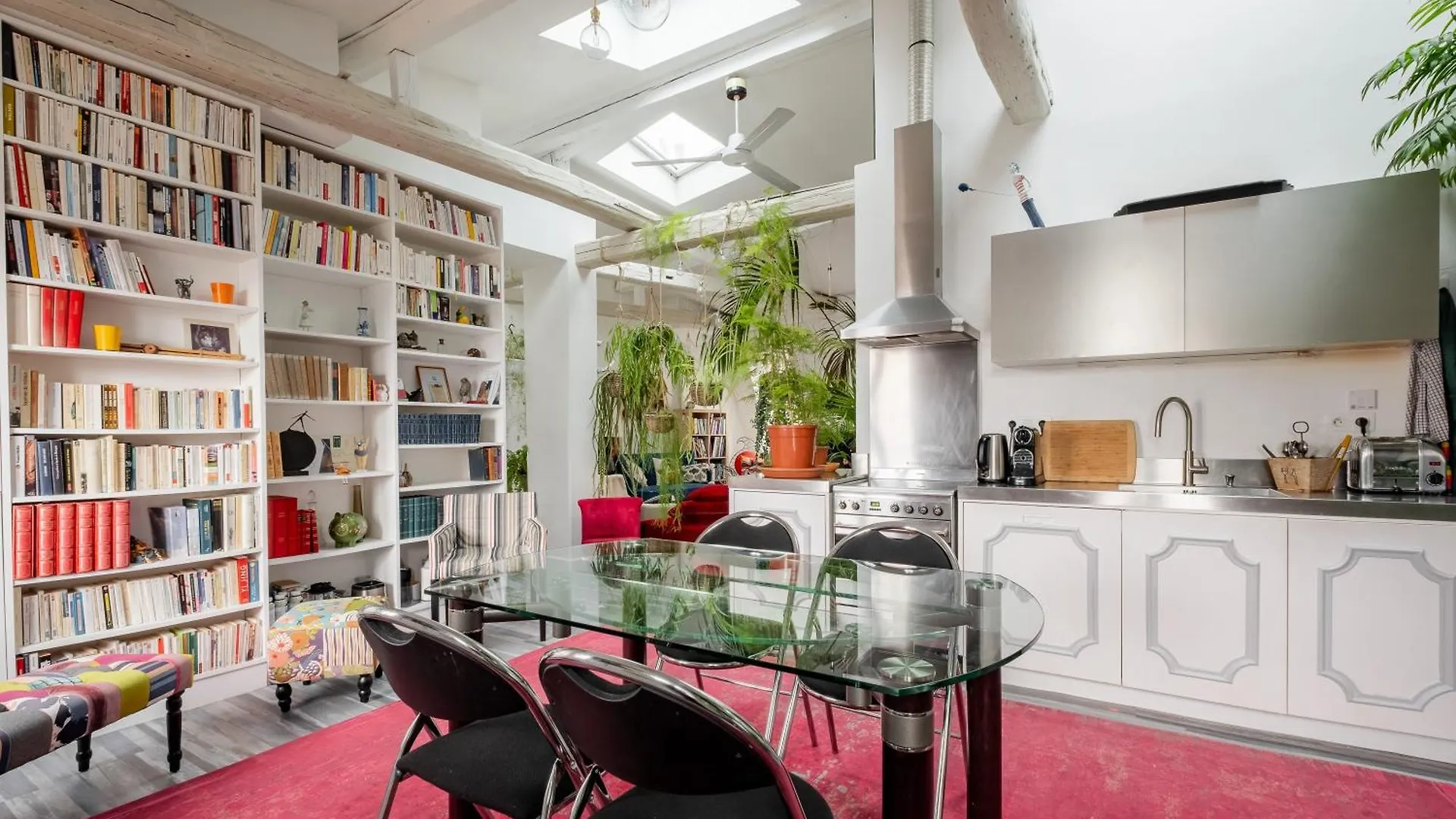 Apartment Veeve - Creative Mastery